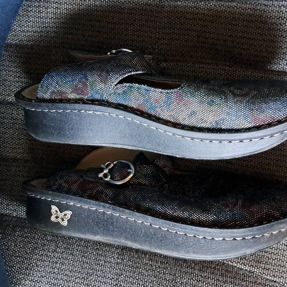 Alegria Clogs - Picture 2 of 6